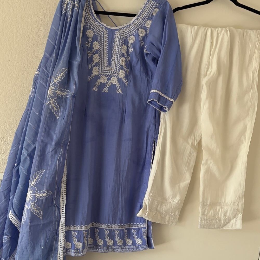 Blue Embroidered Women Kurta Set with White Pants